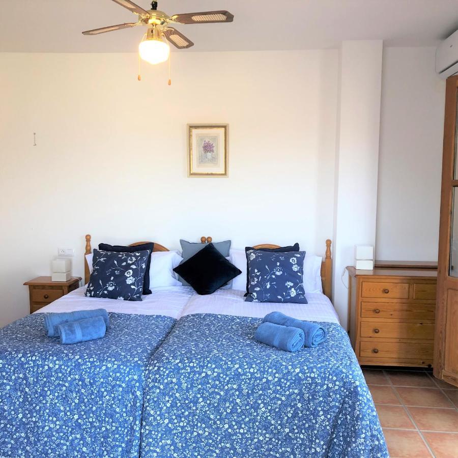 Cortijo Rocas Altas Villa Iznájar Eksteriør billede